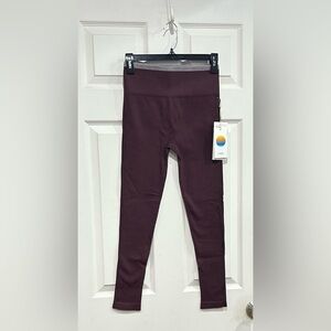 Vuori Women's Large Helix Seamless Legging Maroon NWT 7/8 Length High Rise